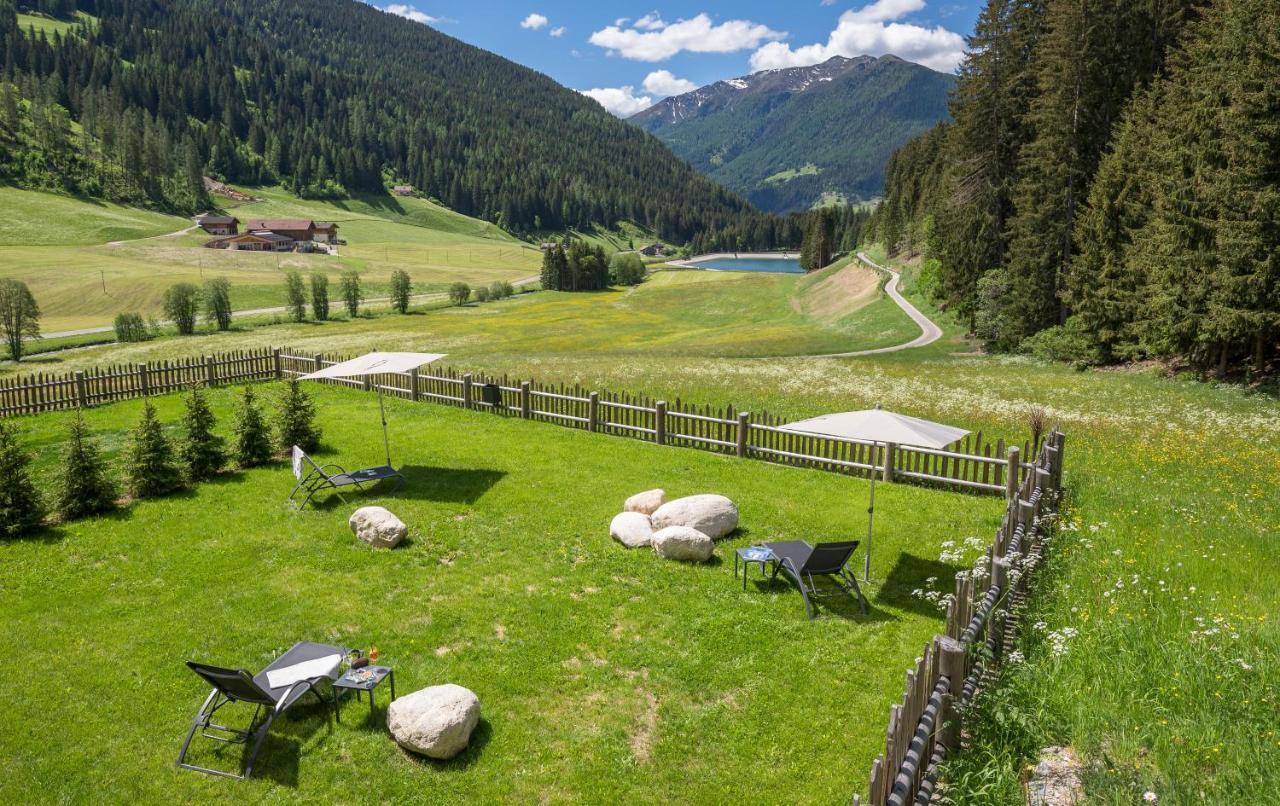 Gasthof Rabenstein Hotel Sarentino Exterior photo